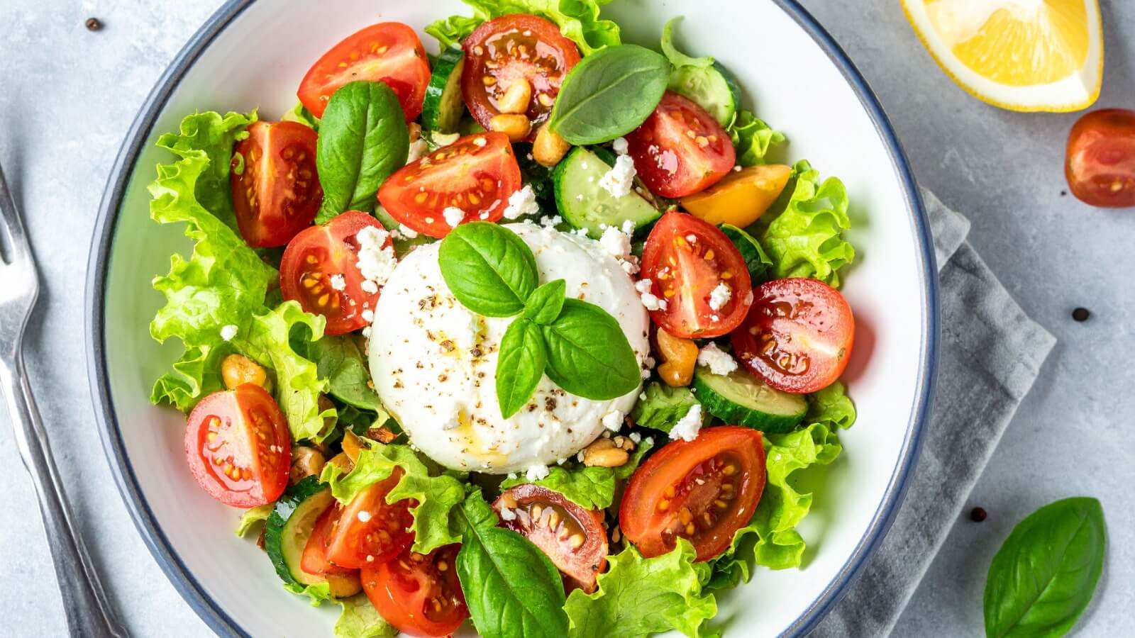 salad with tomatoes